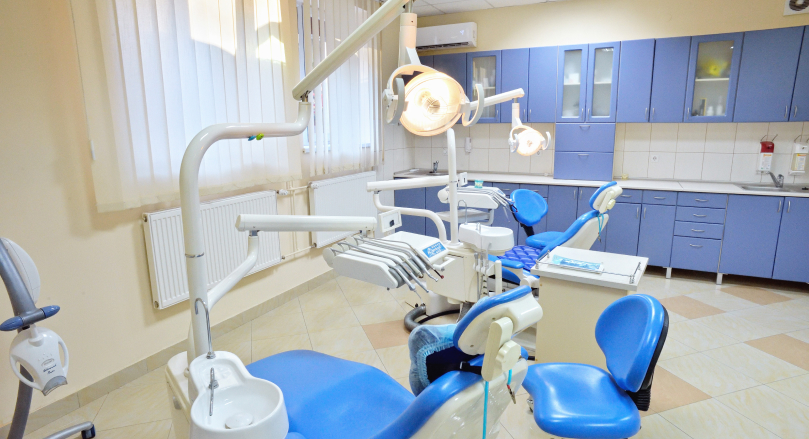 Приватна стоматологія Royal Dental в Івано-Франківську