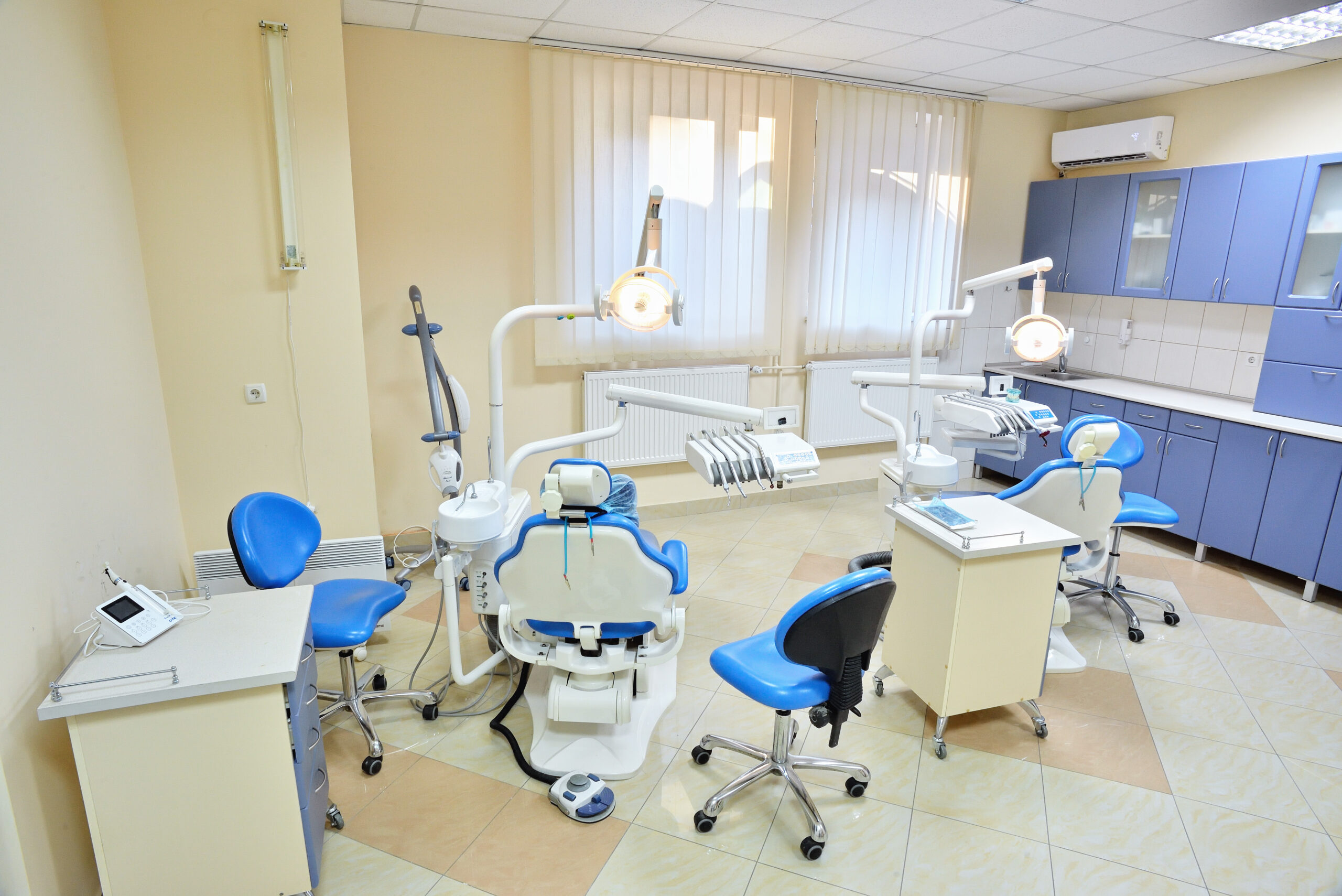 Обладнання стоматології Royal Dental