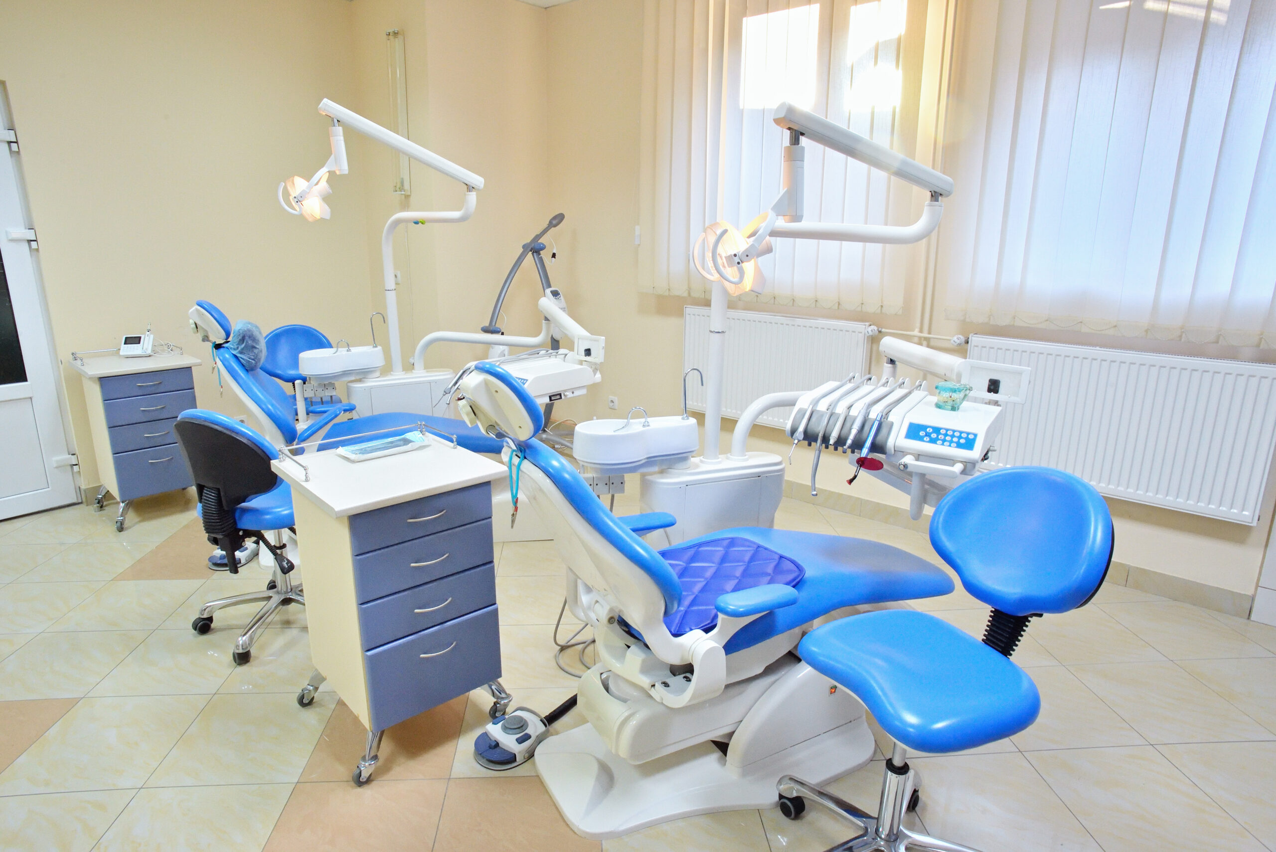 Стоматологічний кабінет Royal Dental